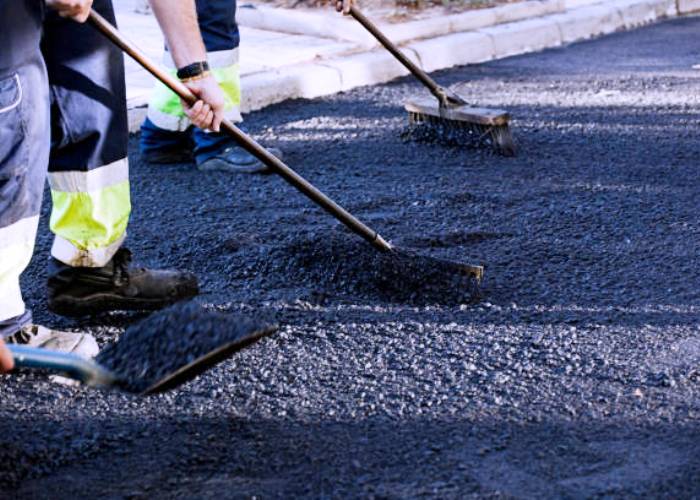 Immagine che raffigura Lavori di asfaltatura in via Grandi
