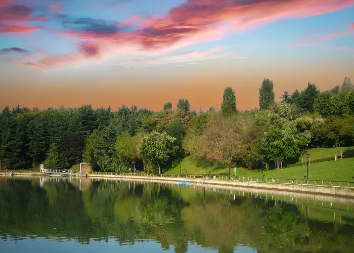 Paderno Dugnano accoglie Open Lake Fest 2025 dal 30 aprile al 4 maggio: cinque giorni di musica e festa nella cornice del Parco Lago Nord.