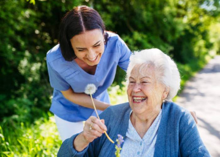 Immagine che raffigura Vuoi diventare Operatore socio-sanitario?