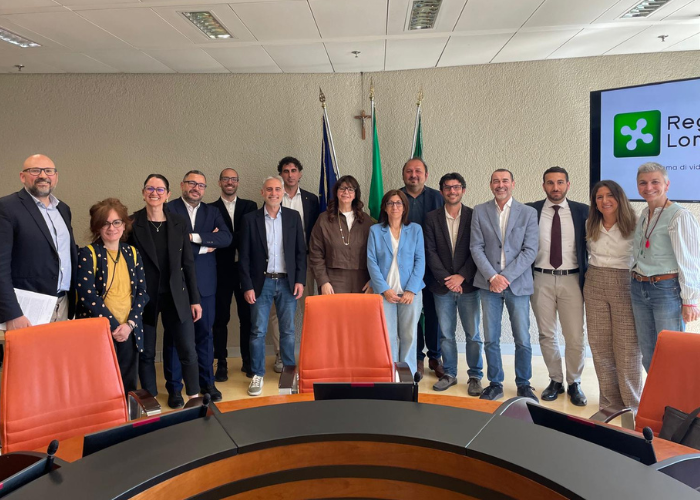 Comunicato-stampa-Data-center-avviato-il-confronto-tra-Regione-Lombardia-e-i-territori Comunicato-stampa-Data-center-avviato-il-confronto-tra-Regione-Lombardia-e-i-territori